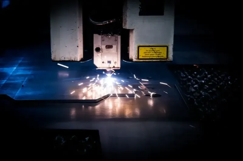 Jakie materiały można obrabiać wycinarką laserową?